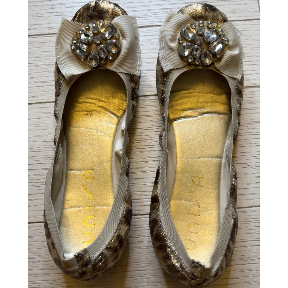 Unisa Metallic‎ Cheetah Print W/ Jeweled Bow & Gold Glittery Finish. Sz 7.5 M